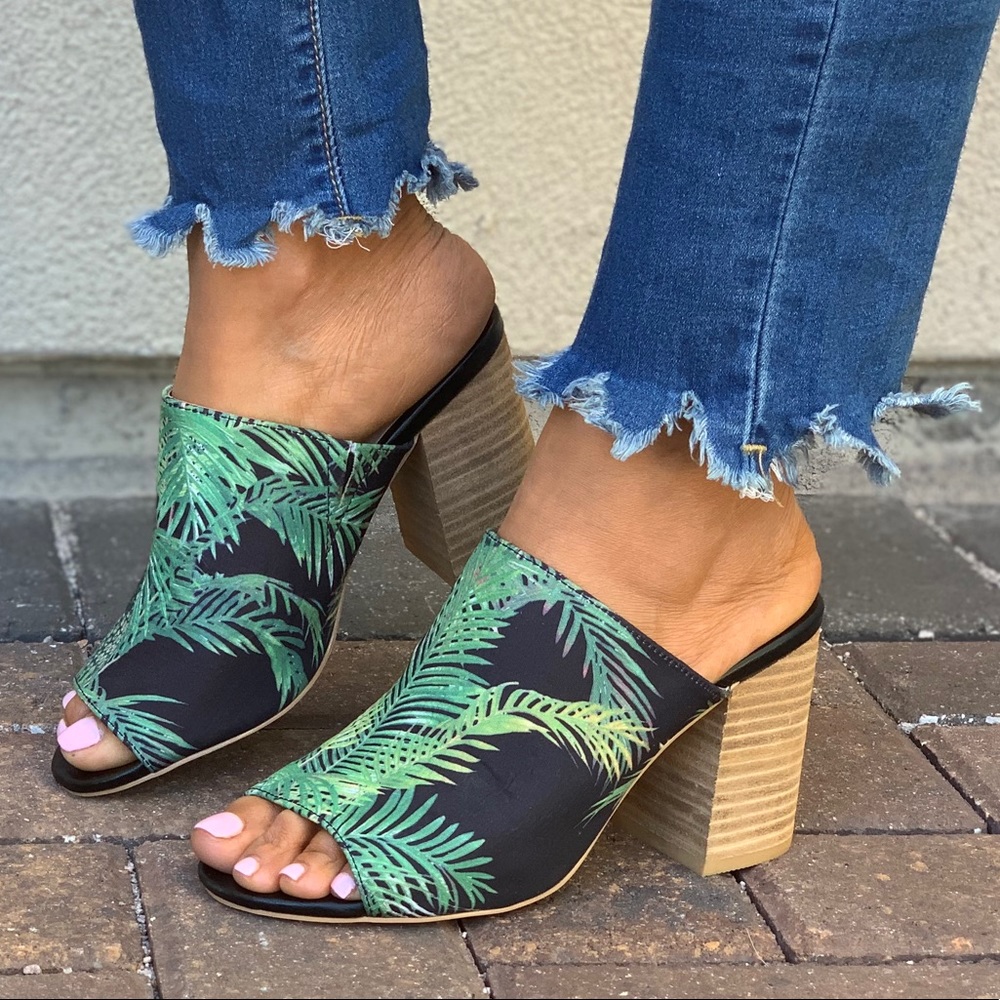 Paisley Print Open Toe Block Heel Mule